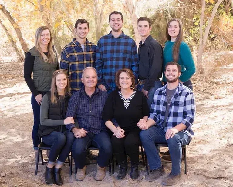 valley-family-768x617